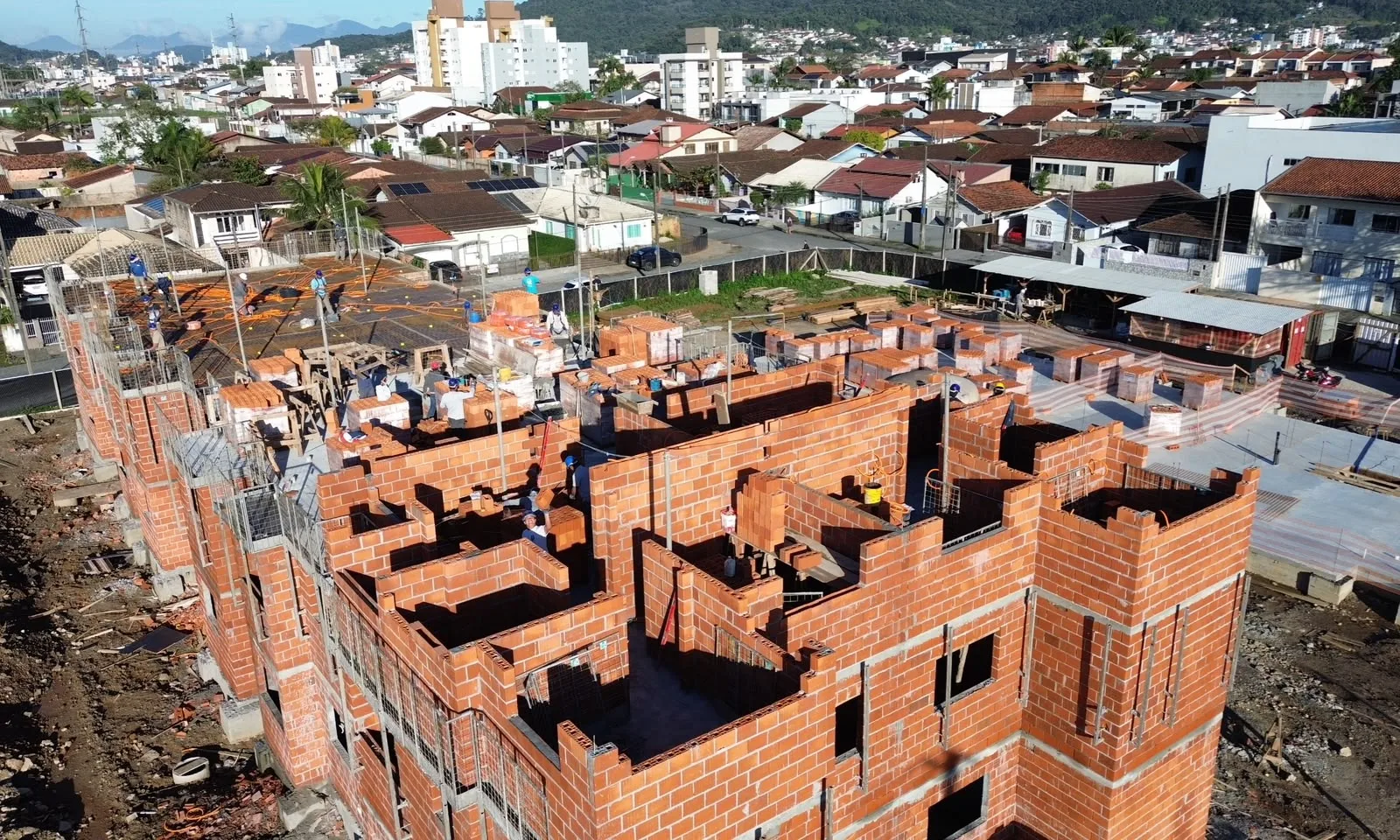 A PREFEITURA DE JOINVILLE PUBLICA LISTA COM 144 FAMÍLIAS PRÉ-SELECIONADAS PARA O RESIDENCIAL AREIA BRANCA